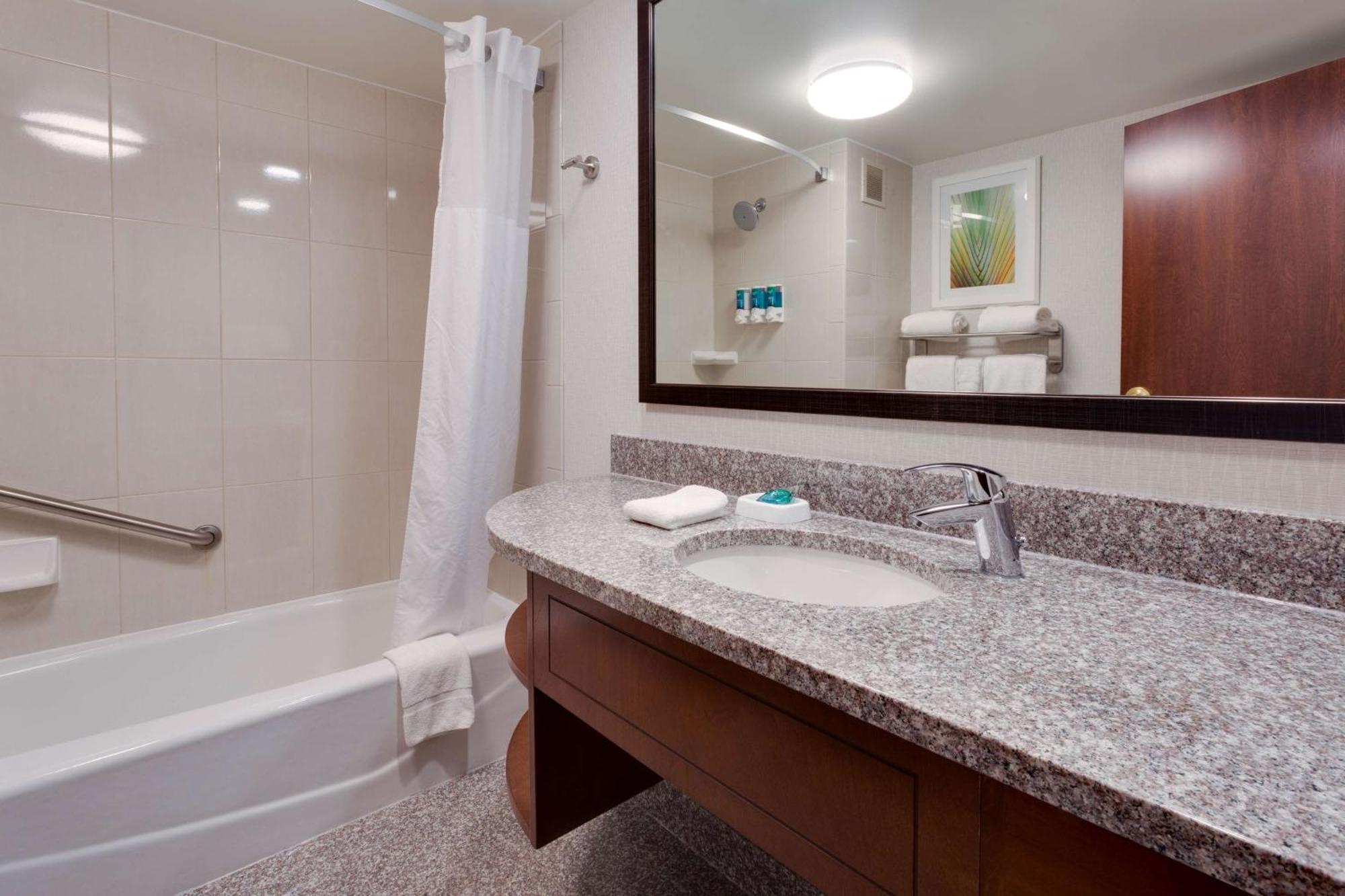 Drury Inn & Suites Columbia Stadium Boulevard Εξωτερικό φωτογραφία