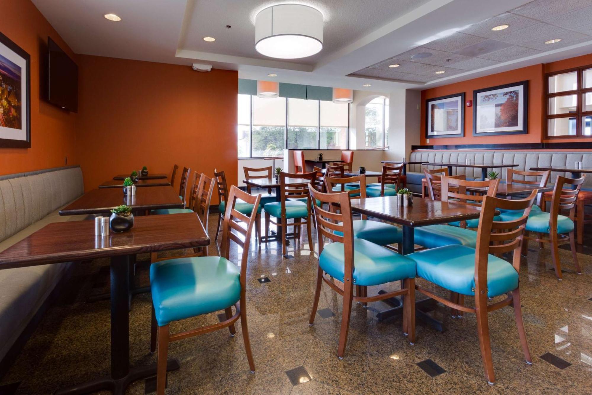 Drury Inn & Suites Columbia Stadium Boulevard Εξωτερικό φωτογραφία
