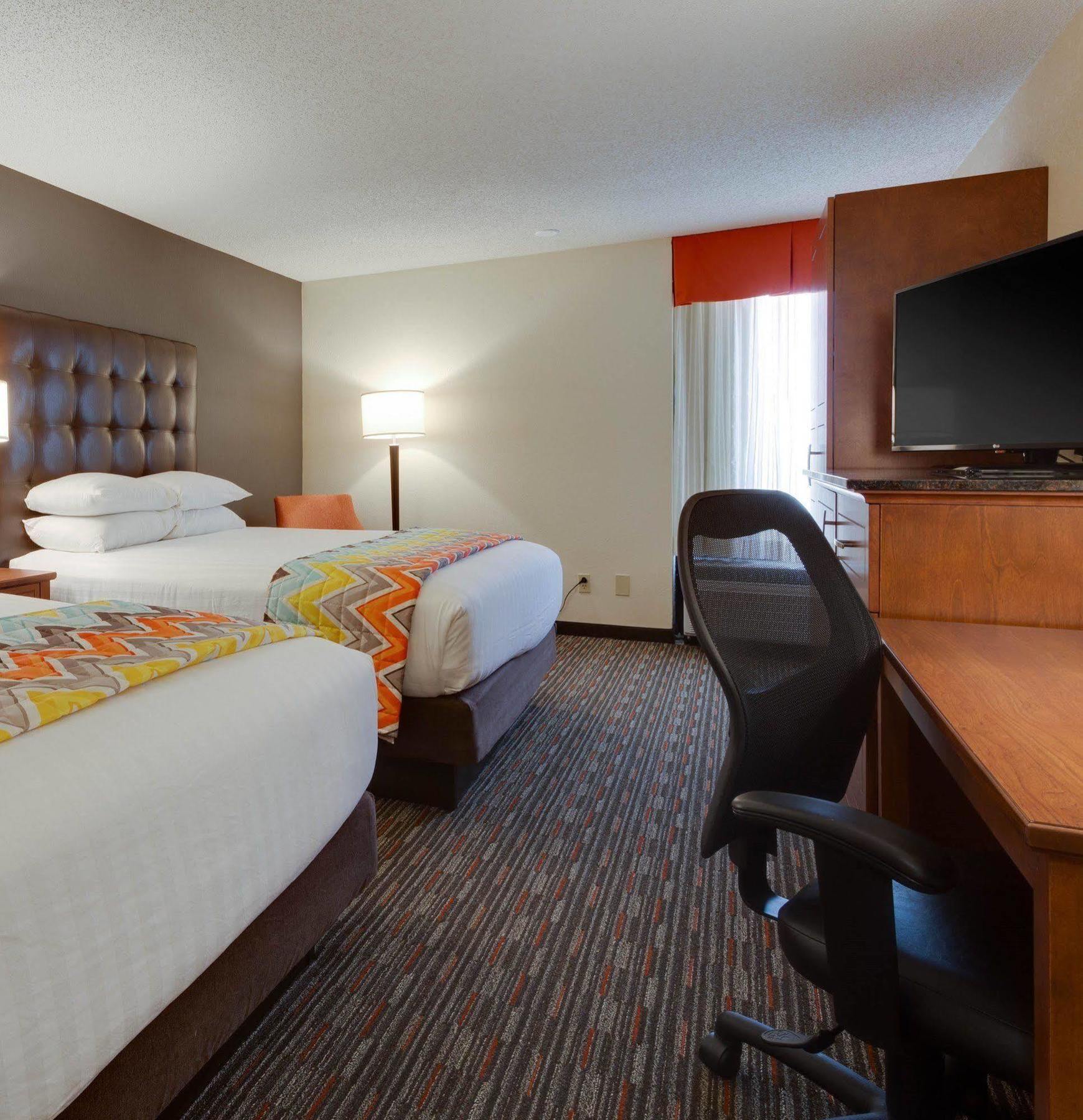 Drury Inn & Suites Columbia Stadium Boulevard Εξωτερικό φωτογραφία