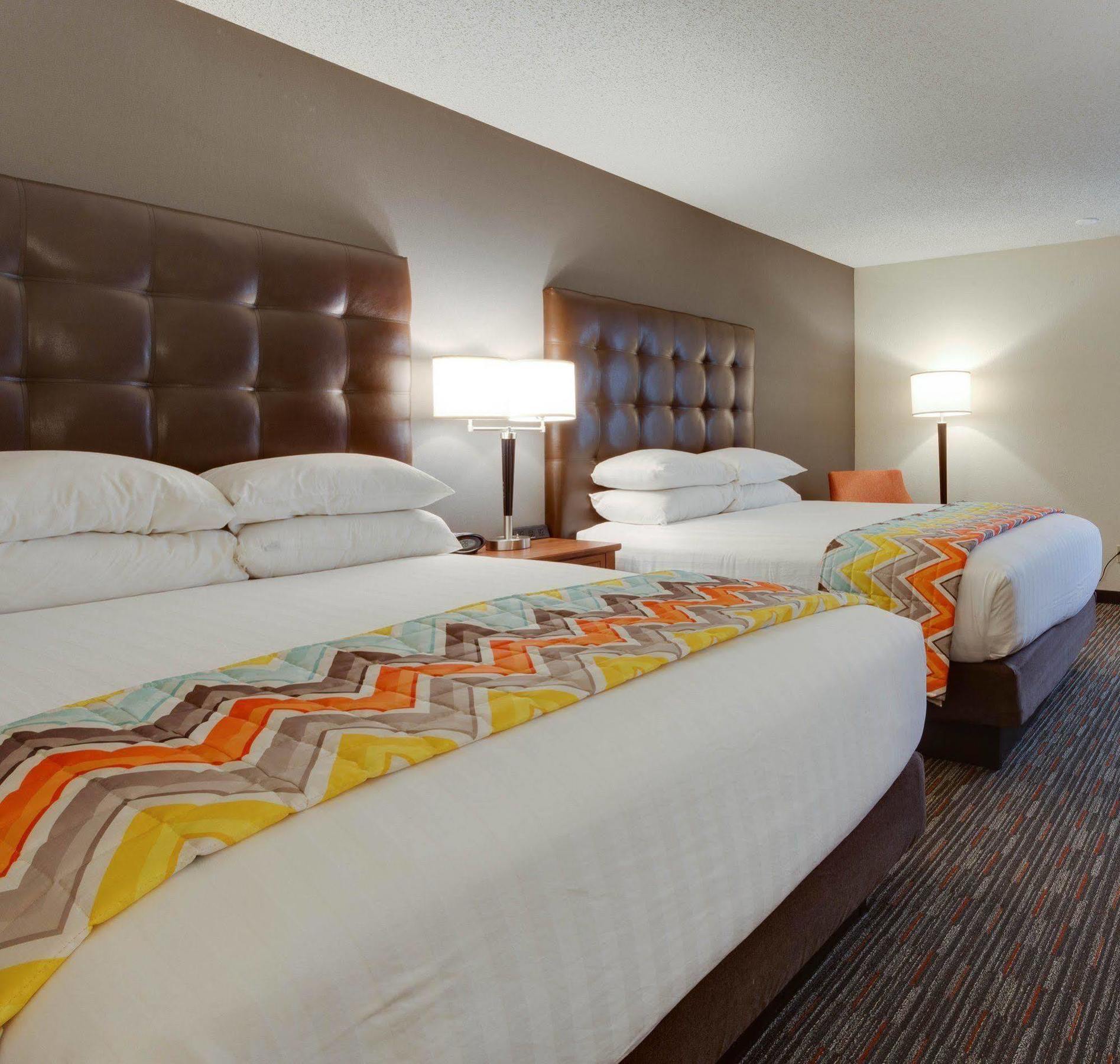 Drury Inn & Suites Columbia Stadium Boulevard Εξωτερικό φωτογραφία